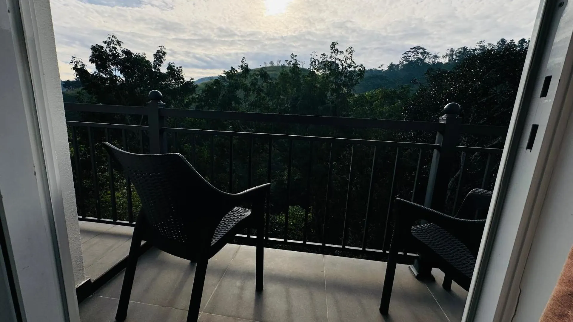 Bed & Breakfast Kandy Alpine Breeze