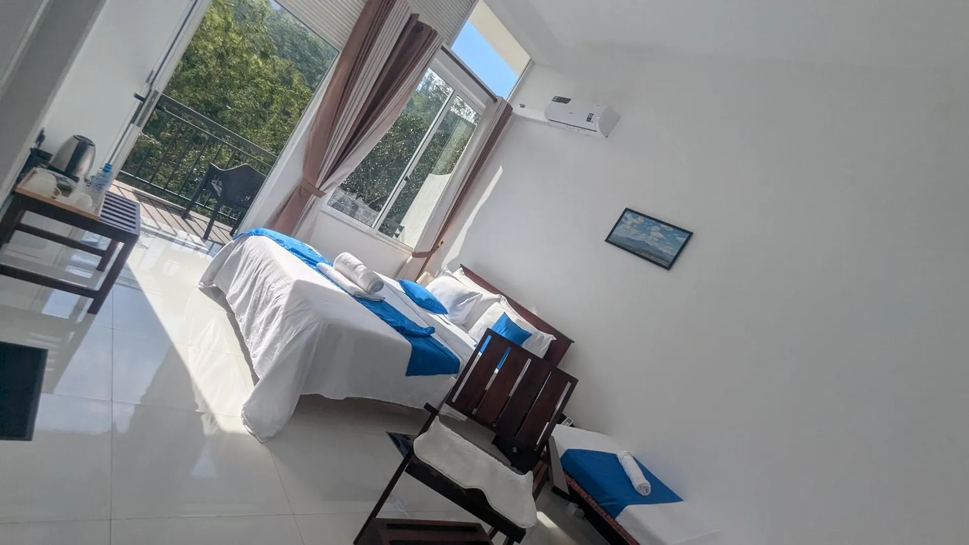Kandy Alpine Breeze Bed & Breakfast